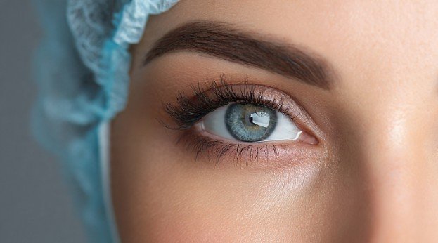 What to Expect Before CO2 Laser Treatment for Under Eye Wrinkles
